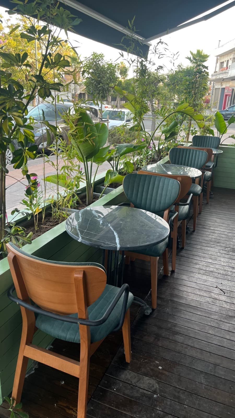 The garden terrace on Rue des Orangers
